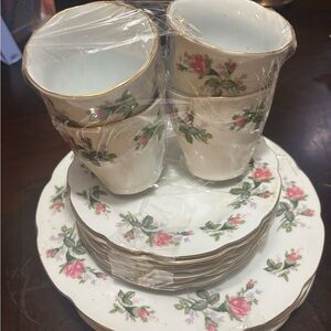 Rose Patterned Porcelain Dinnerware Set with Gold Accents